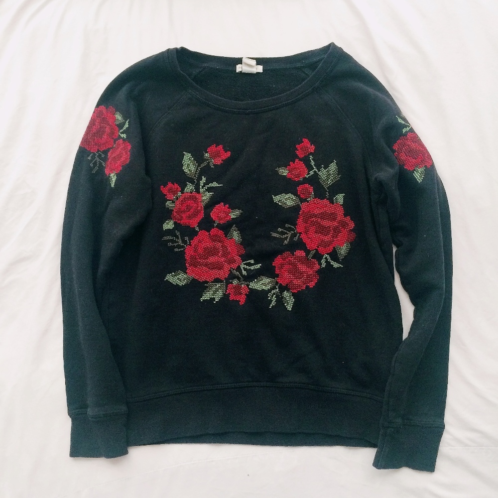 Forever 21 Rose Embroidered Black Sweatshirt S